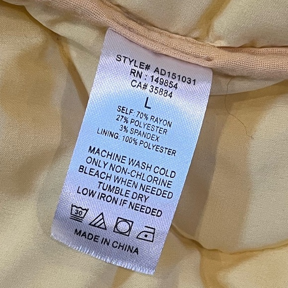 Sadie & Sage Yellow Quilted Snap Button Jacket – Size L - Picture 8 of 10